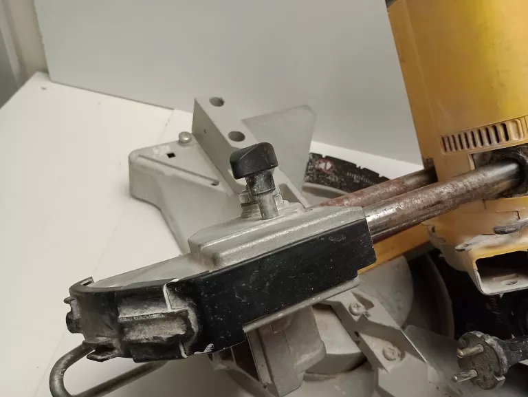 UKOŚNICA PIŁA UKOŚNA DEWALT DW 707