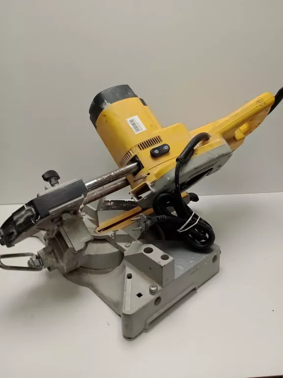 UKOŚNICA PIŁA UKOŚNA DEWALT DW 707