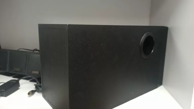 glosniki-creative-soundworks-desktop-theater-51-stan-uzywany