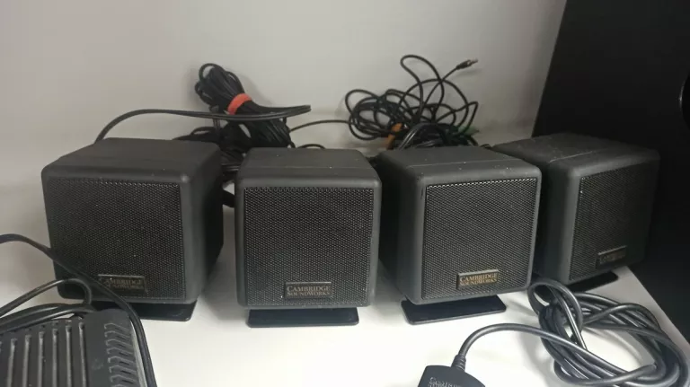 glosniki-creative-soundworks-desktop-theater-51-marka-creative