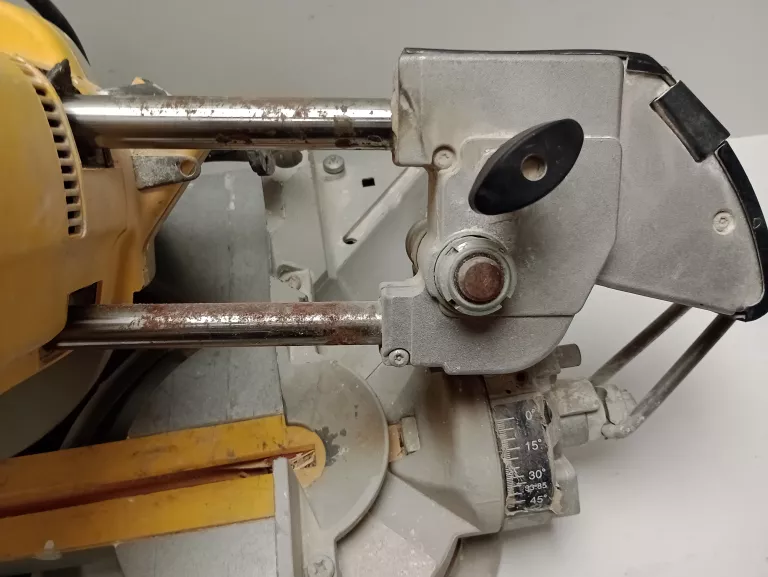 UKOŚNICA PIŁA UKOŚNA DEWALT DW 707