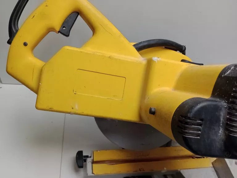 UKOŚNICA PIŁA UKOŚNA DEWALT DW 707