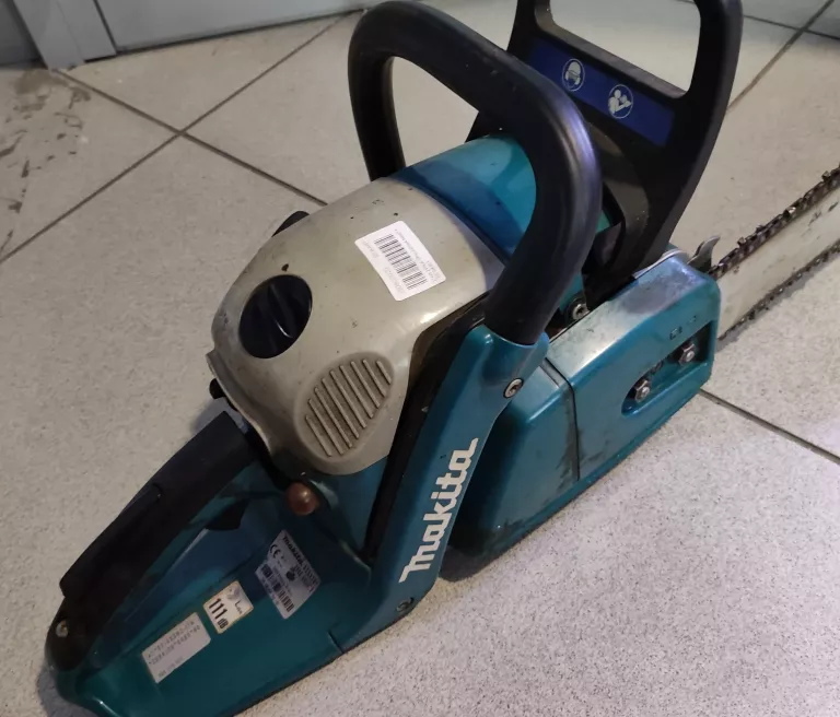 spalinowa-pila-lancuchowa-makita-dcs4301-zasilanie-spalinowe