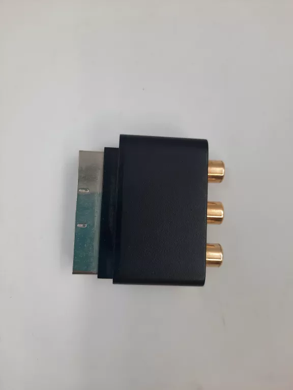 KONSOLA XBOX 360 S / 250GB / MOD.1439 KINECT