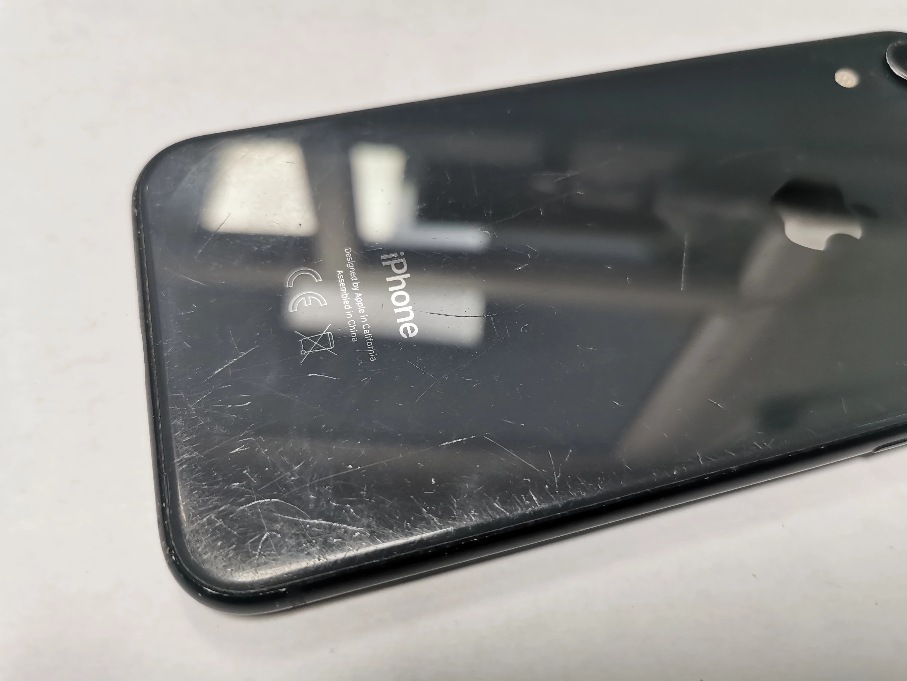 telefon-iphone-xr-256gb-midnight-bat80-typ-smartfon