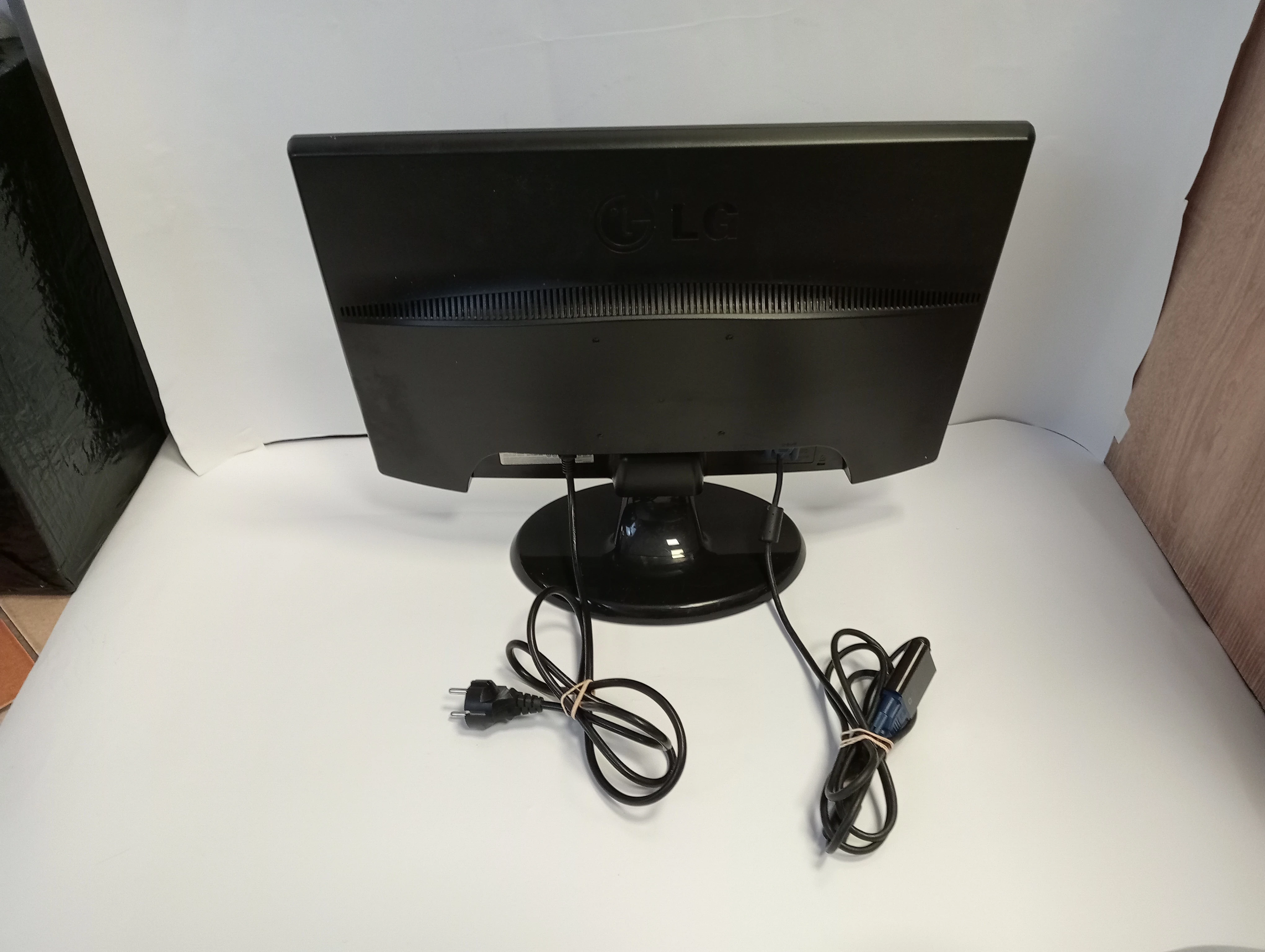 monitor-lg-flatron-w2243s-pf-ean-gtin-8808992522812