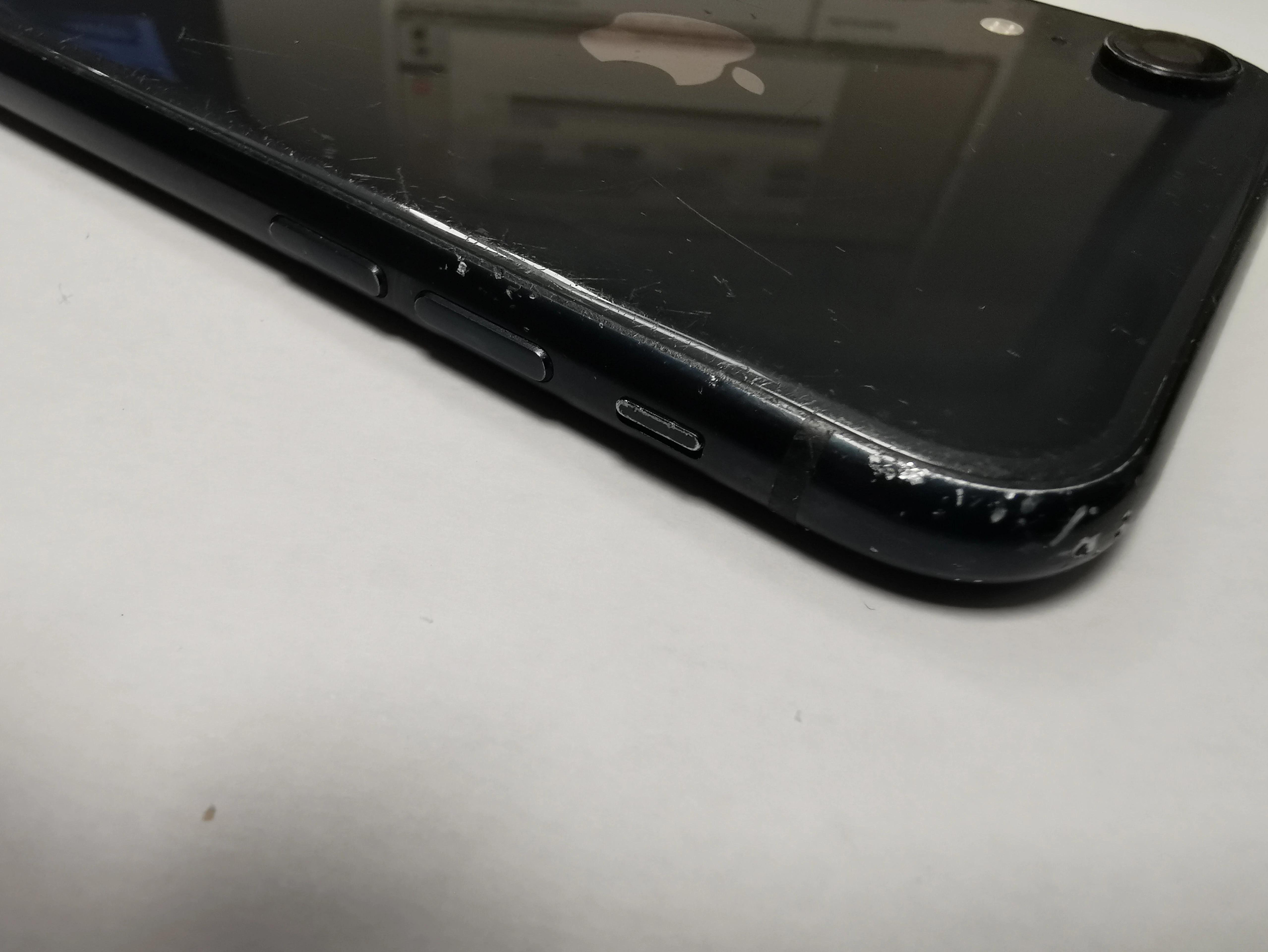 telefon-iphone-xr-256gb-midnight-bat80-stan-uzywany