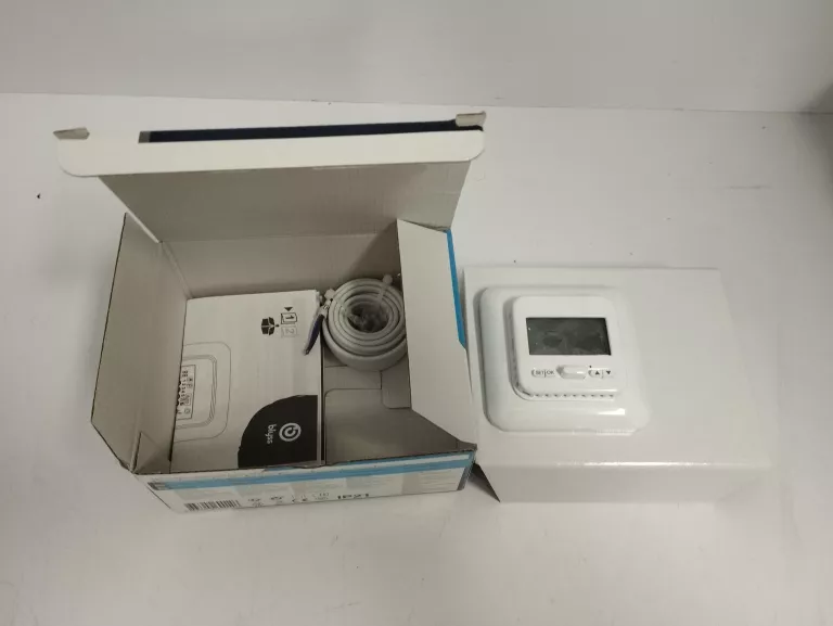 termostat-lcd-blyss-programowalny-marka-inna