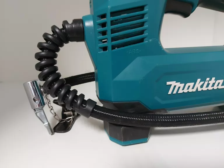 KOMPRESOR MAKITA DMP180