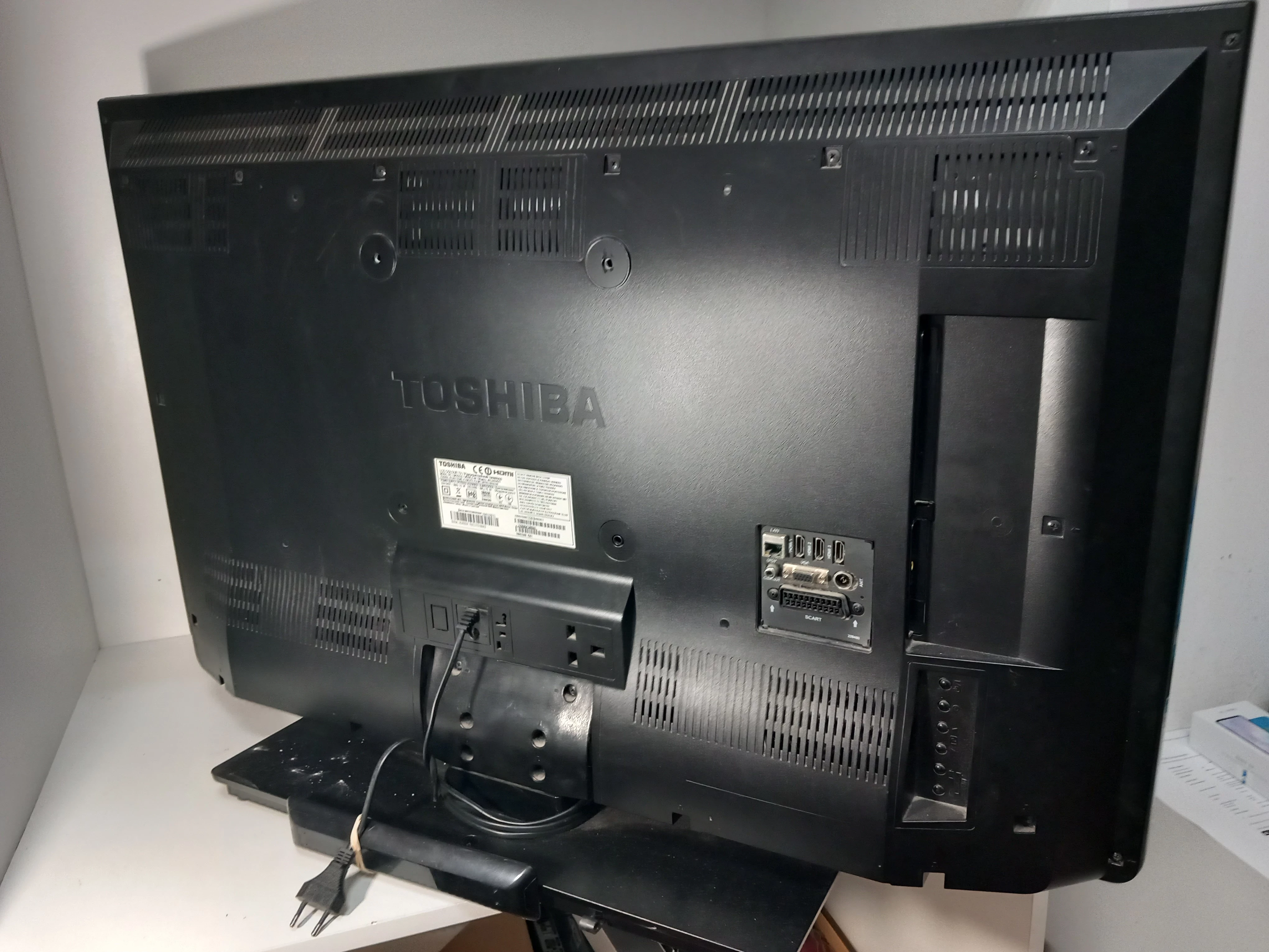 telewizor-toshiba-40l3433dg-stan-uzywany