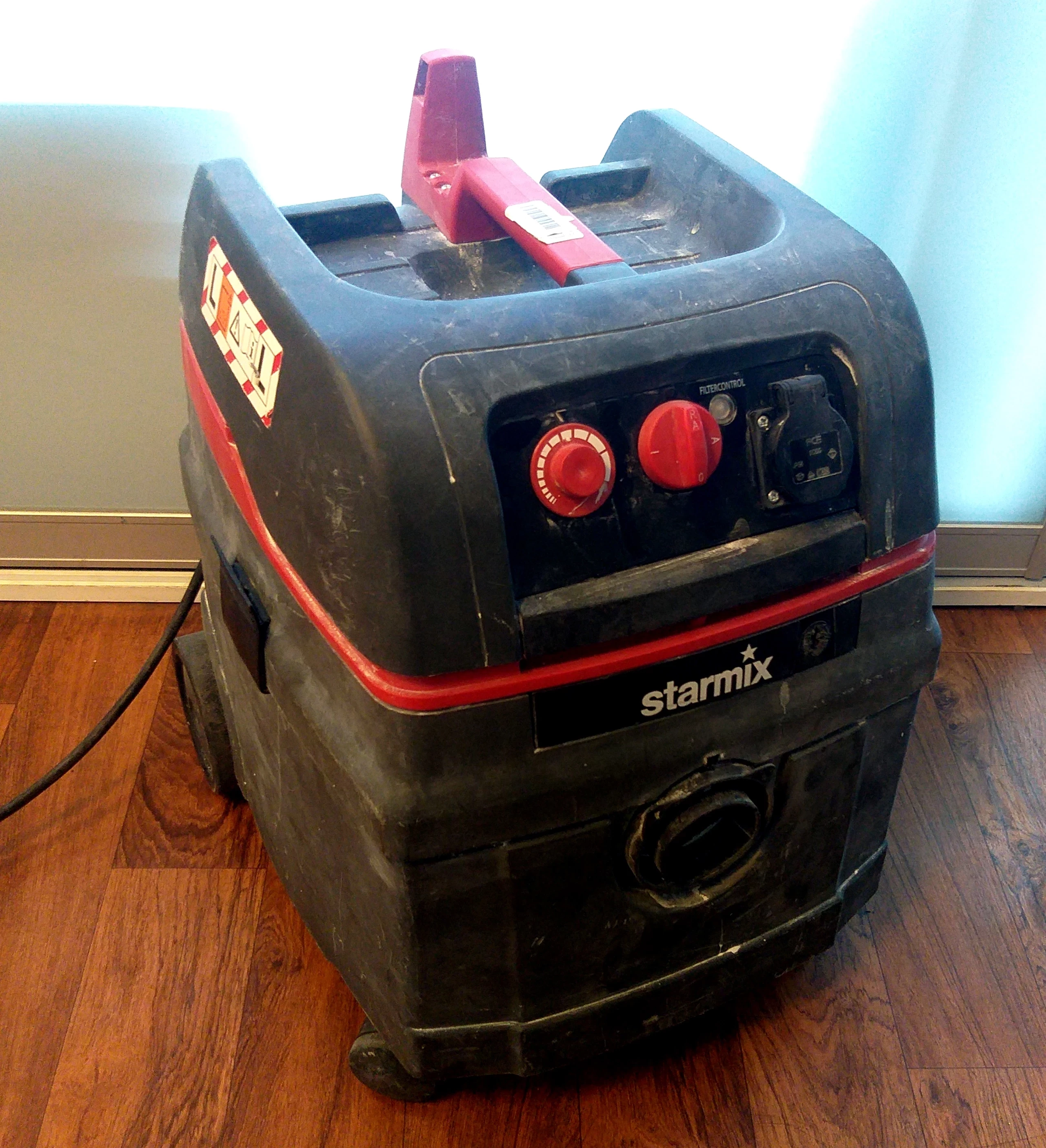 odkurzacz-przemyslowy-starmix-isc-ardl-1425-marka-starmix