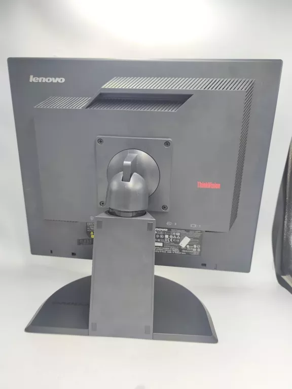 MONITOR LCD LENOVO LT2452P