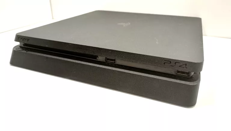 KONSOLA PS4 SLIM 1TB