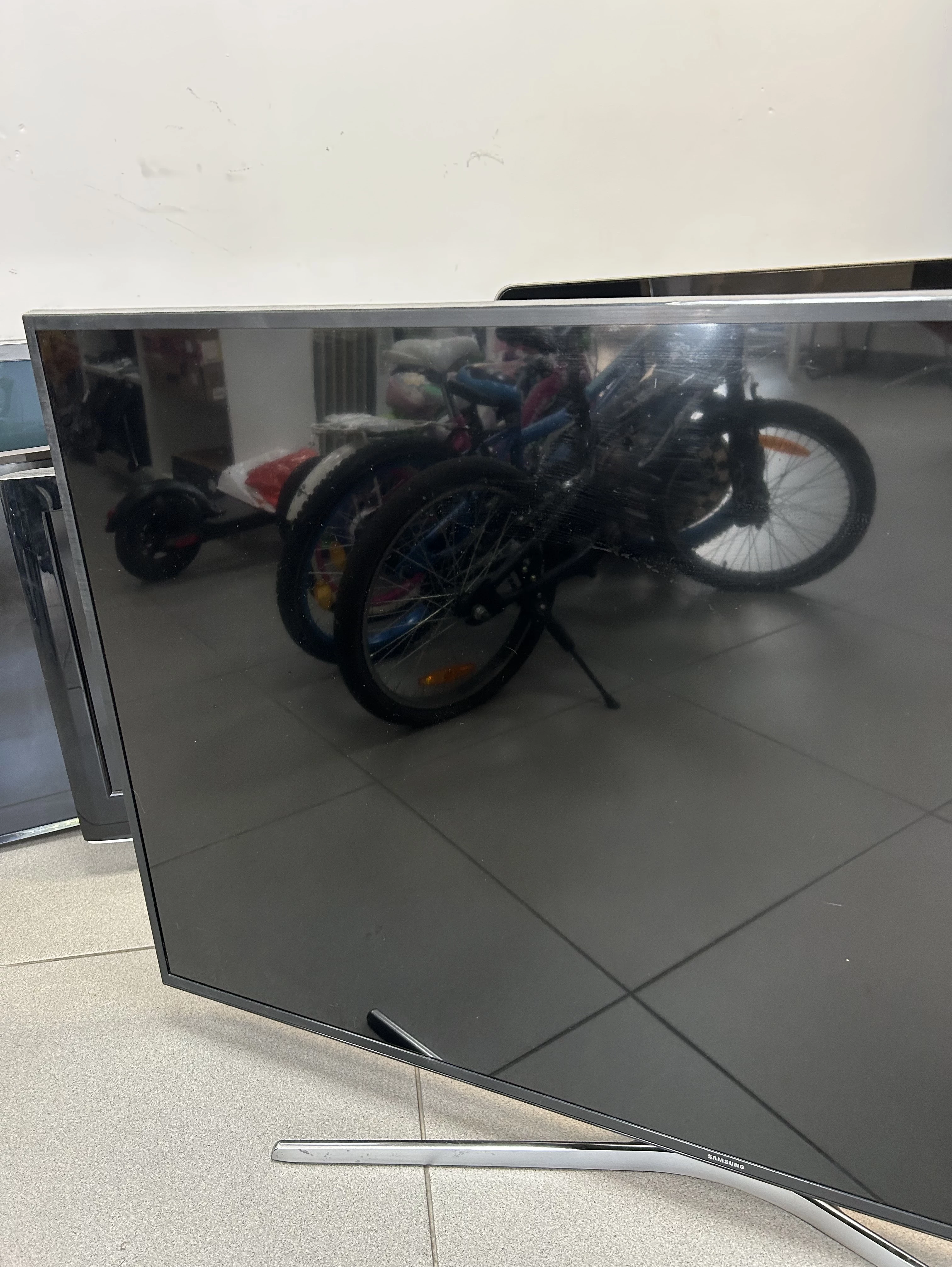 tv-samsung-ue55mu6102k-pilot-tylko-odbior-osobisty-plama-na-matrycy-smart-tv-android-tv