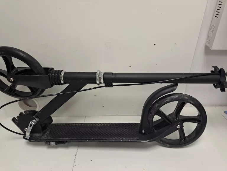 hulajnoga-scooter-rodzaj-dwukolowa