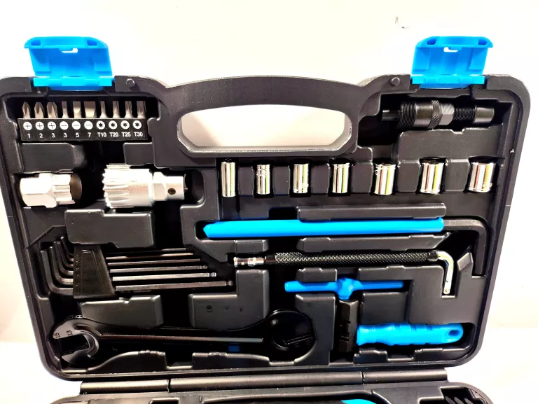 Decathlon toolbox 900 deals