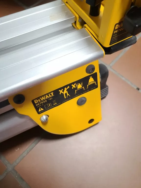 STÓŁ DEWALT DO UKOŚNICY DWS 780