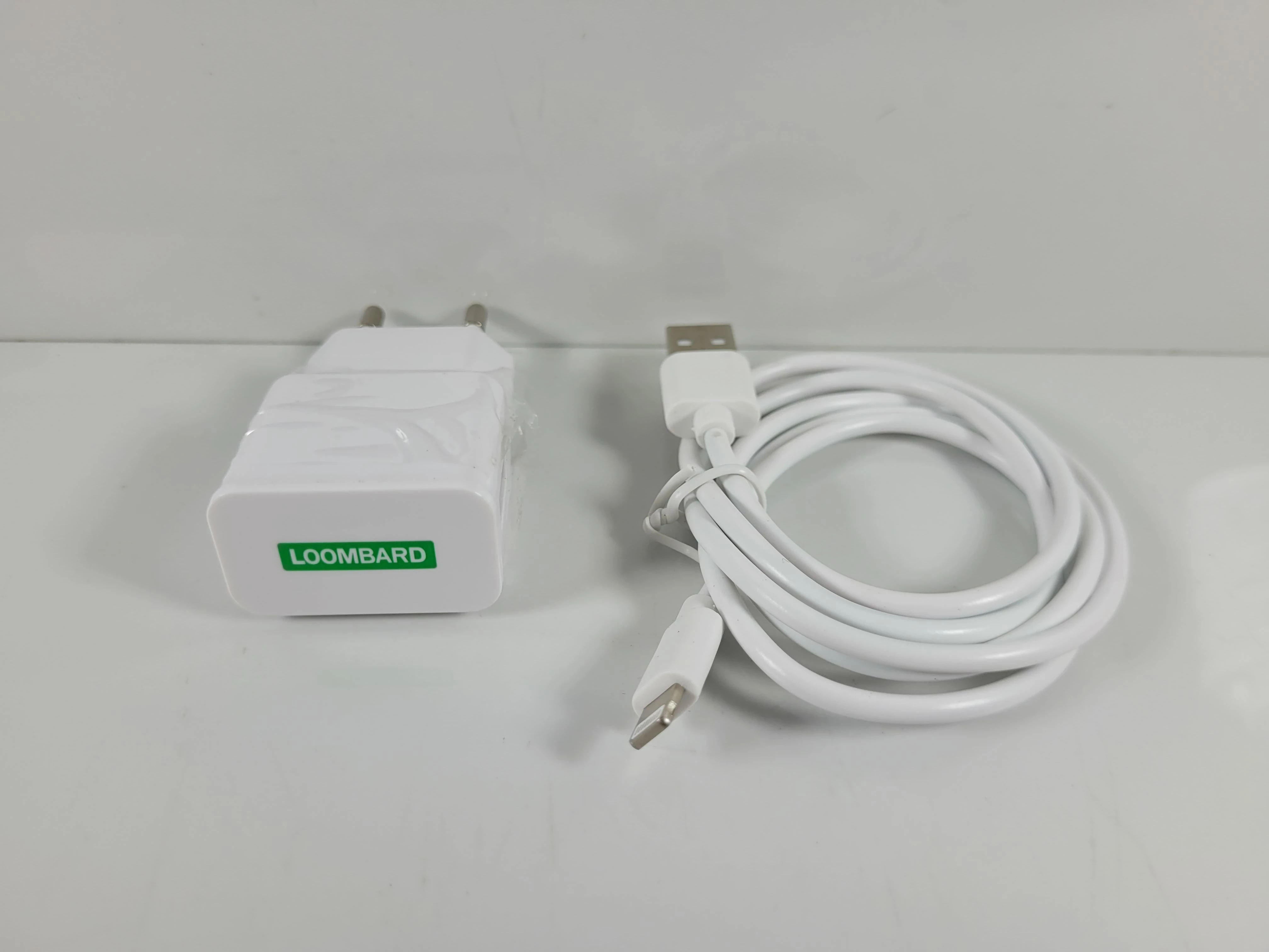6-ladowarka-iphone-loombard-ean-gtin-5900495459558