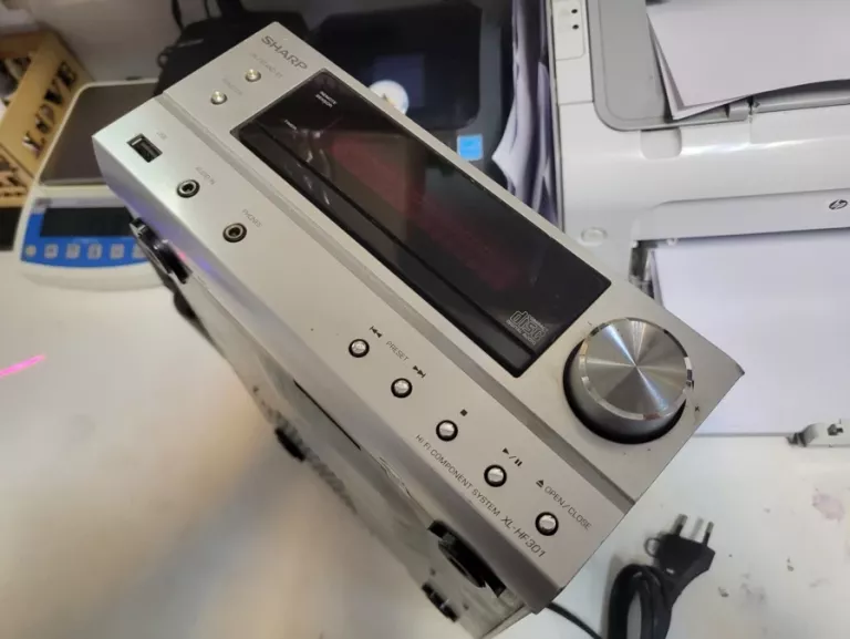 MINIWIEŻA SHARP XL-HF301