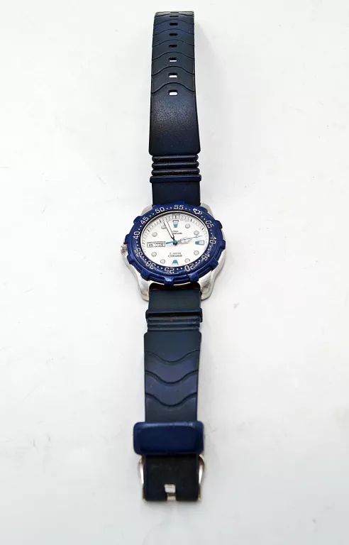 VINTAGE SEIKO DIVER SPORTS 150M BLUE BEZEL QUARTZ