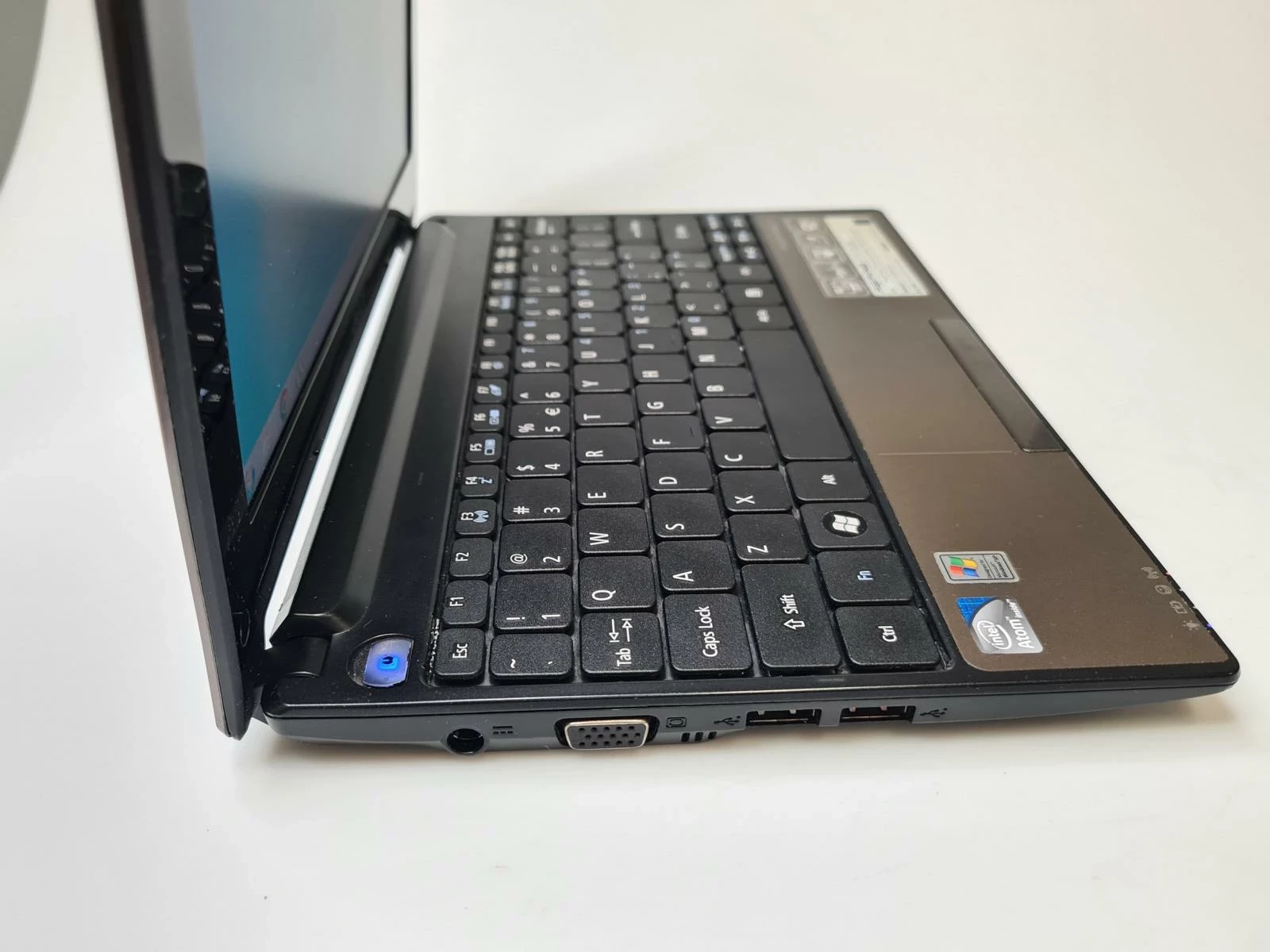 laptop-acer-aspire-one-d255-seria-procesora-intel-atom