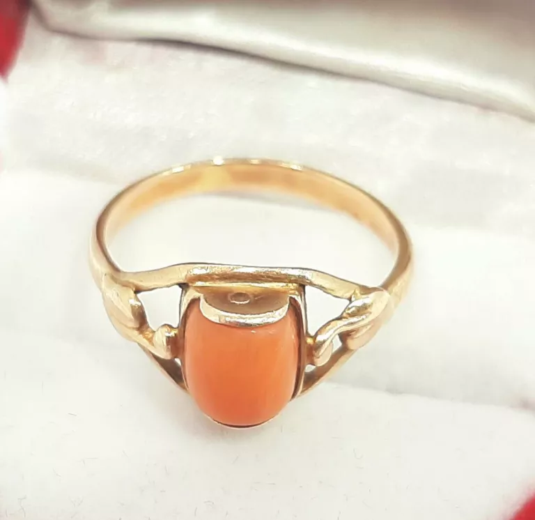 zloty-pierscionek-z-koralem-299-gram-pr585-rozmiar-17-batalionow-3a-plock