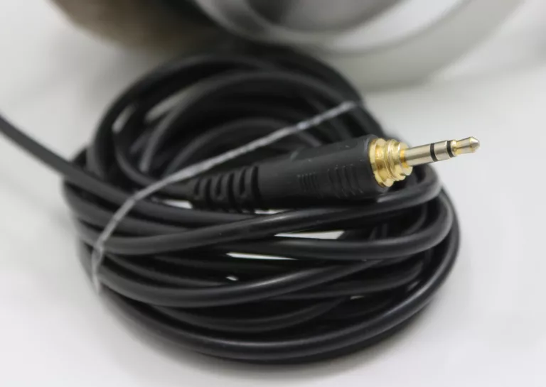SŁUCHAWKI BEYERDYNAMIC DT-880 600
