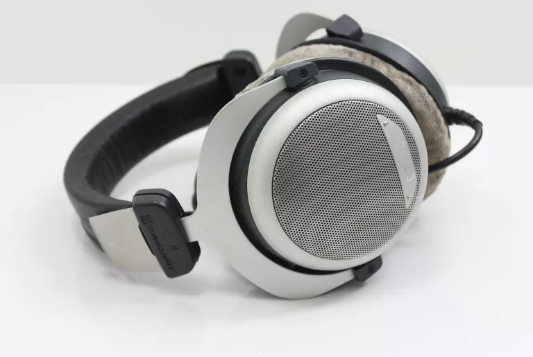 SŁUCHAWKI BEYERDYNAMIC DT-880 600