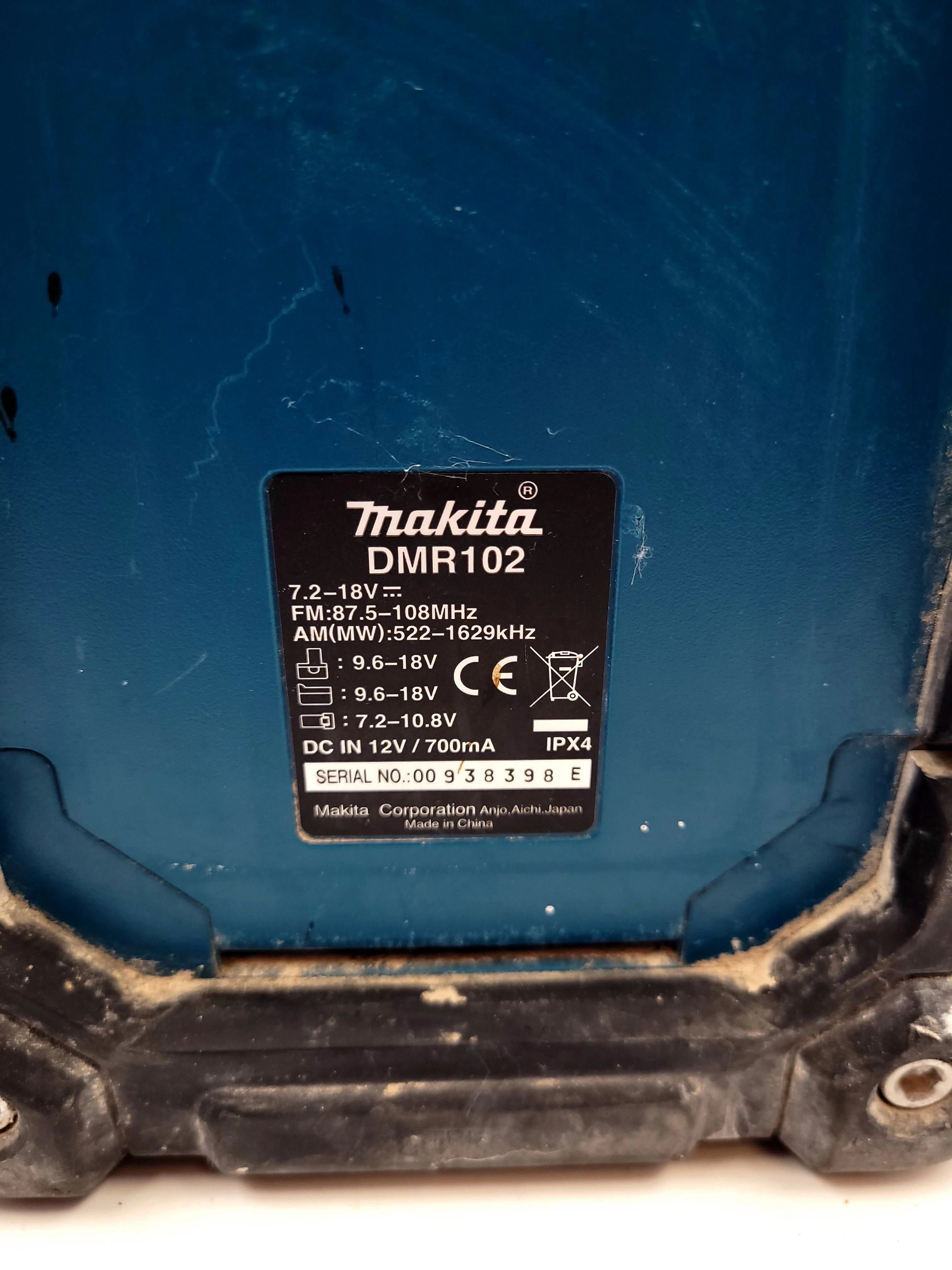 radio-budowlane-makita-dmr102-product-id-2ce3abb4-b24b-43a4-9c31-0d599204262c