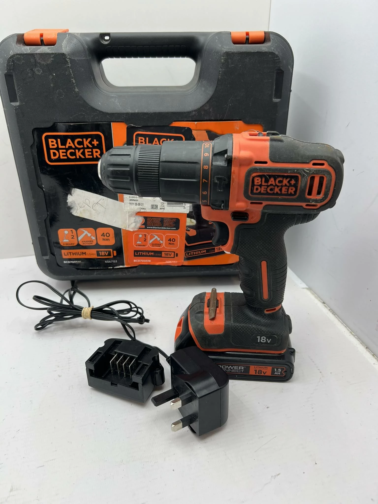 wkretarka-blac-decker-bcd700s1k-komplet-rodzaj-silnika-brak-informacji