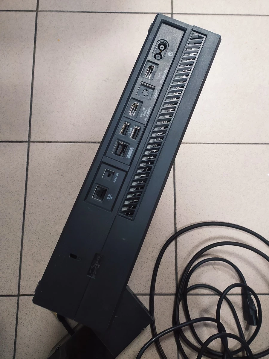 konsola-xbox-one-1tb-kpl-sluchawki-hdmi-stan-uzywany