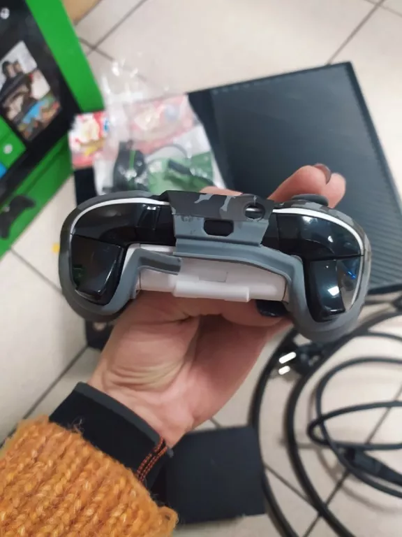 KONSOLA XBOX ONE 1TB KPL SŁUCHAWKI HDMI