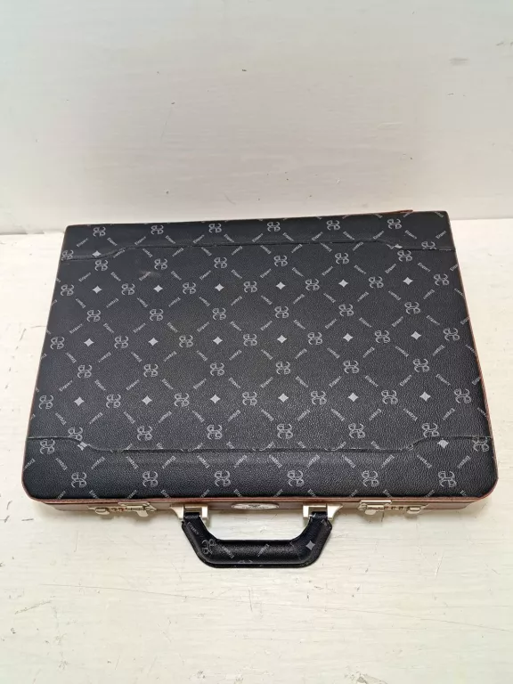 noze-kuchenne-w-walizce-zestaw-hoffner-opis-linia-elegance-komplet-sztuccow-na-prezent