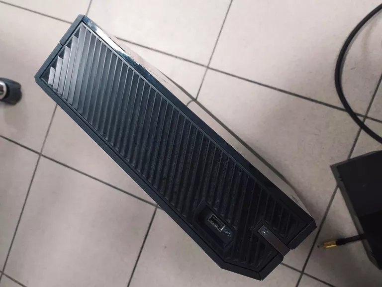 KONSOLA XBOX ONE 1TB KPL SŁUCHAWKI HDMI