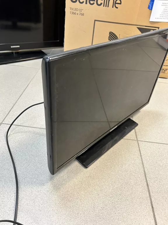 TELEWIZOR SAMSUNG UE26EH4000W/XXH + PILOT USZKODZONA MATRYCA