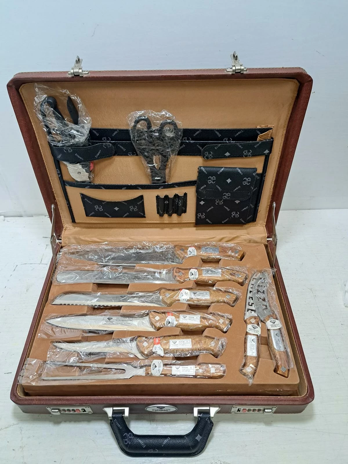 noze-kuchenne-w-walizce-zestaw-hoffner-opis-osiedle-kombatantow-7c-krakow