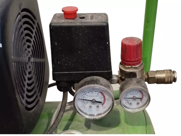 kompresor-olejowy-hagen-24-l-8-bar-ttdc24l-moc-kw-15