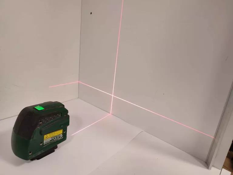 LASER KRZYŻOWY BOSCH PCL 10