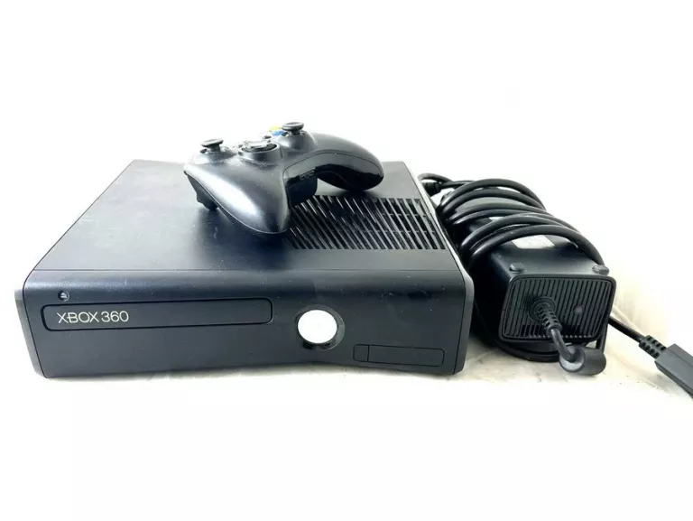 KONSOLA XBOX 360 SLIM