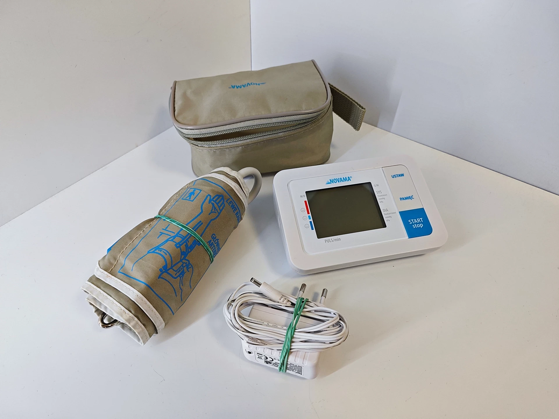 cisnieniomierz-novama-pg-800b25-novama-white-f-na-ramie-stan-uzywany