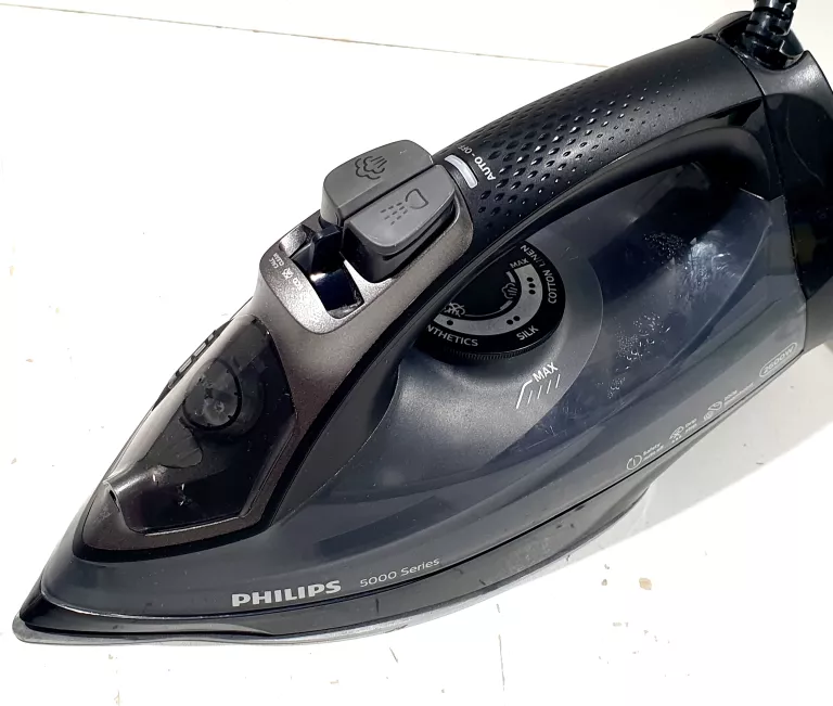 ŻELAZKO PHILIPS DST5040/80 2600W CZARNY