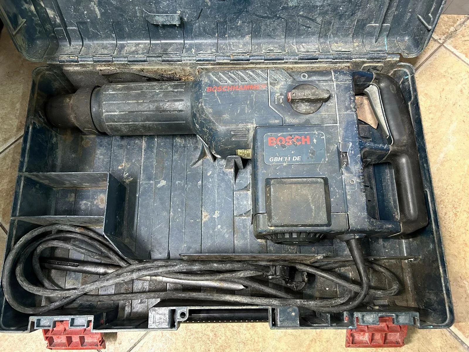 mlot-udarowy-bosch-gbh-11-de-kolbe-1a-pila