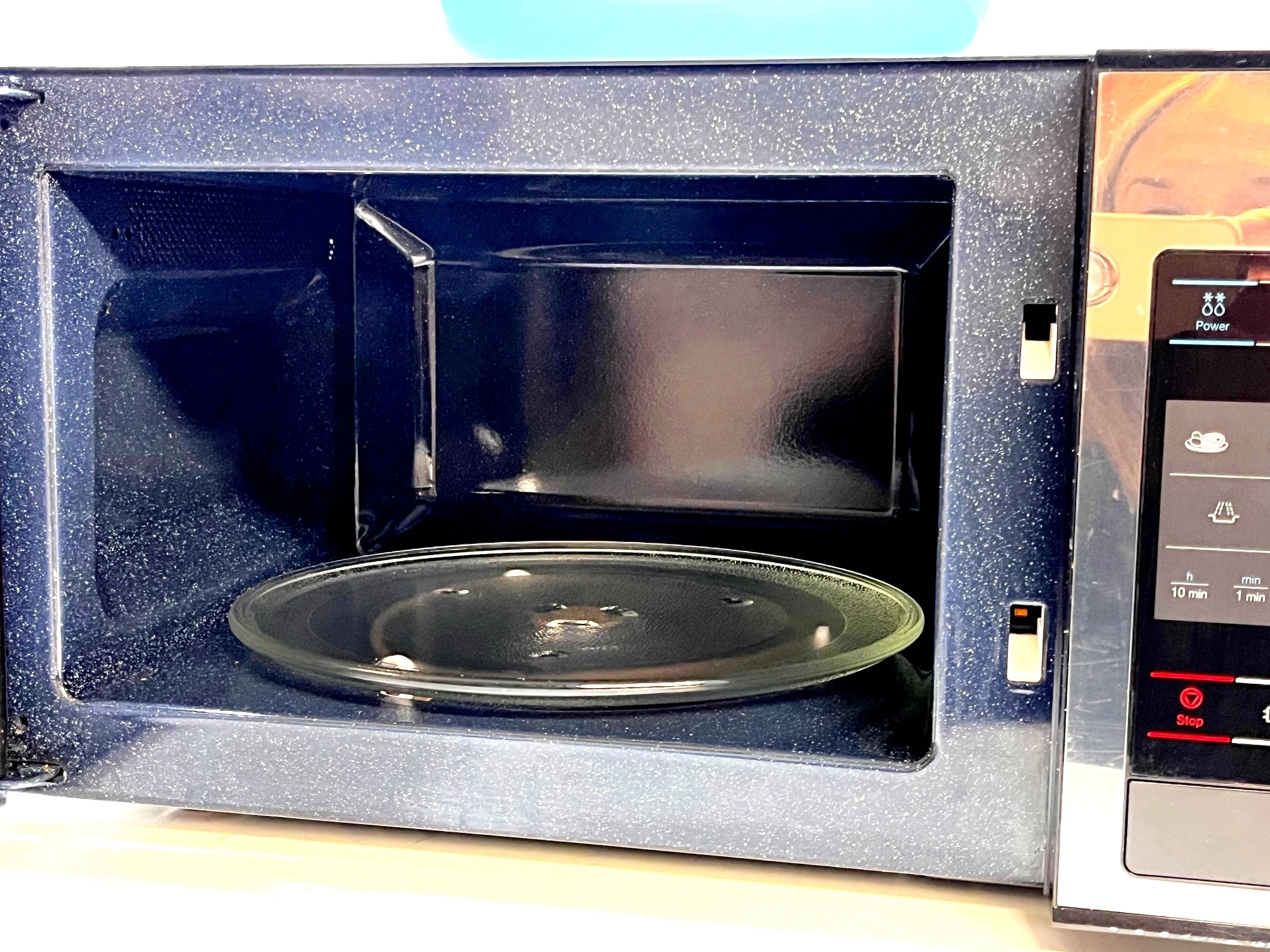 mikrofalowka-samsung-me83m-kolor-dominujacy-srebrnyszary