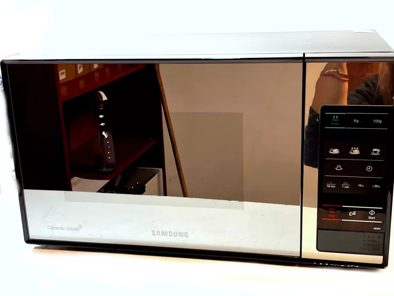 MIKROFALÓWKA SAMSUNG ME83M