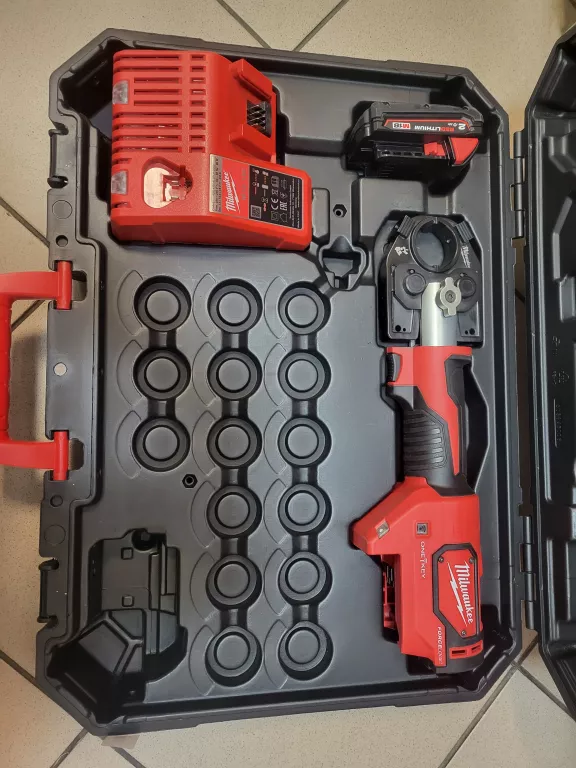 MILWAUKEE M18 HCCT PRASA ZACISKARKA HYDRAULICZNA 18V 1X2,0AH