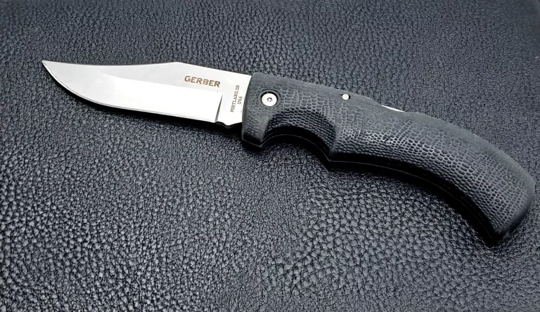 NÓŻ  GERBER GATOR FOLDER CLIP POINT