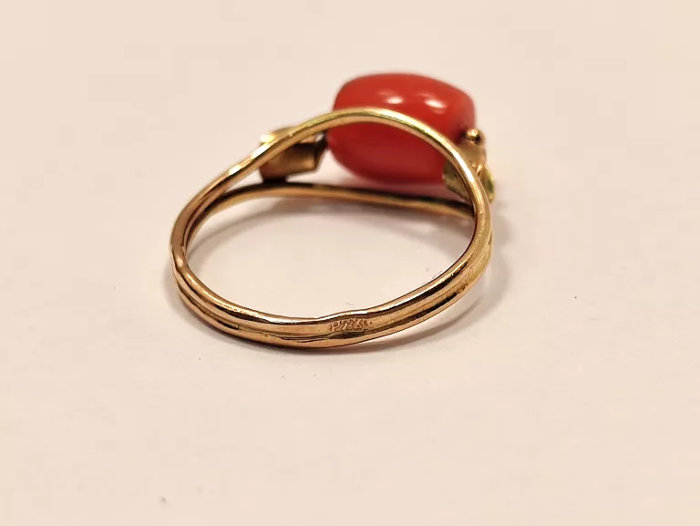 zloty-pierscionek-z-koralem-274g-r16-rozmiarsrednica-wew-mm-372-16