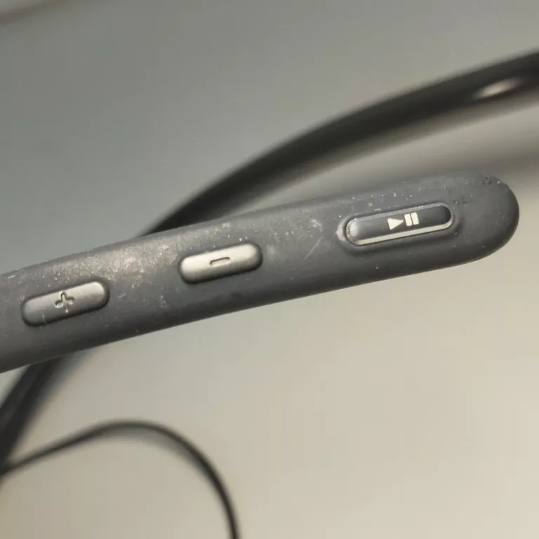 SŁUCHAWKI SAMSUNG LEVEL U PRO + PUDEŁKO