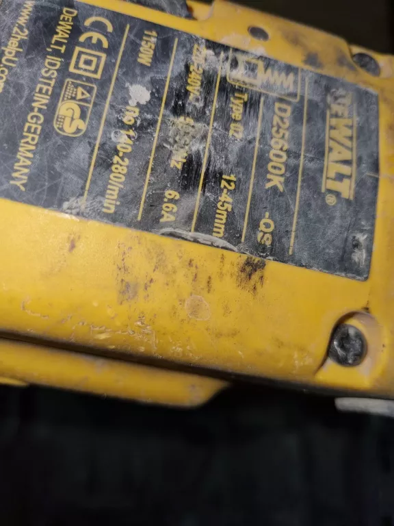 MŁOT UDAROWY DEWALT D25600K + WAL