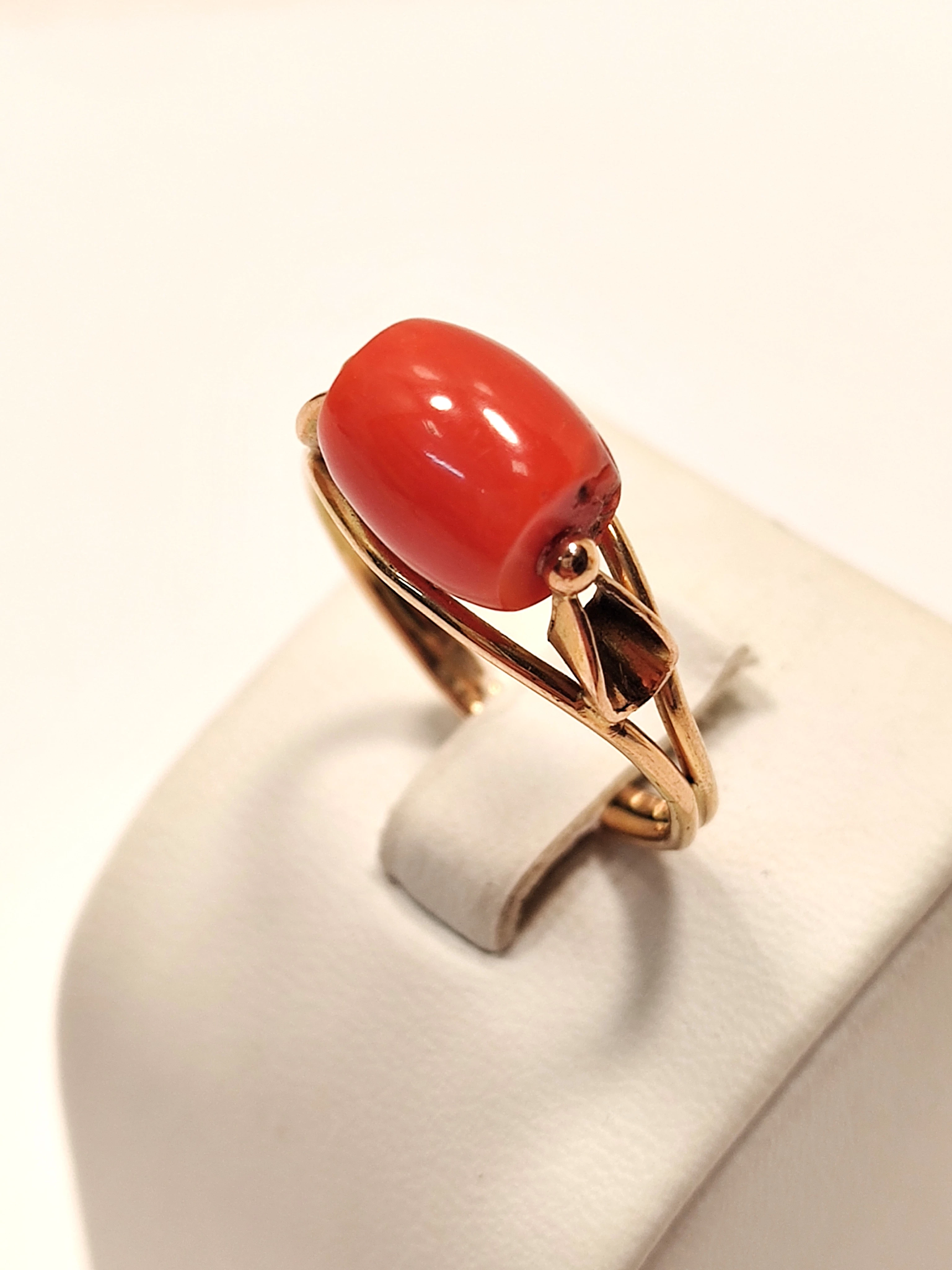 zloty-pierscionek-z-koralem-274g-r16-mikolaja-reja-21-zamosc